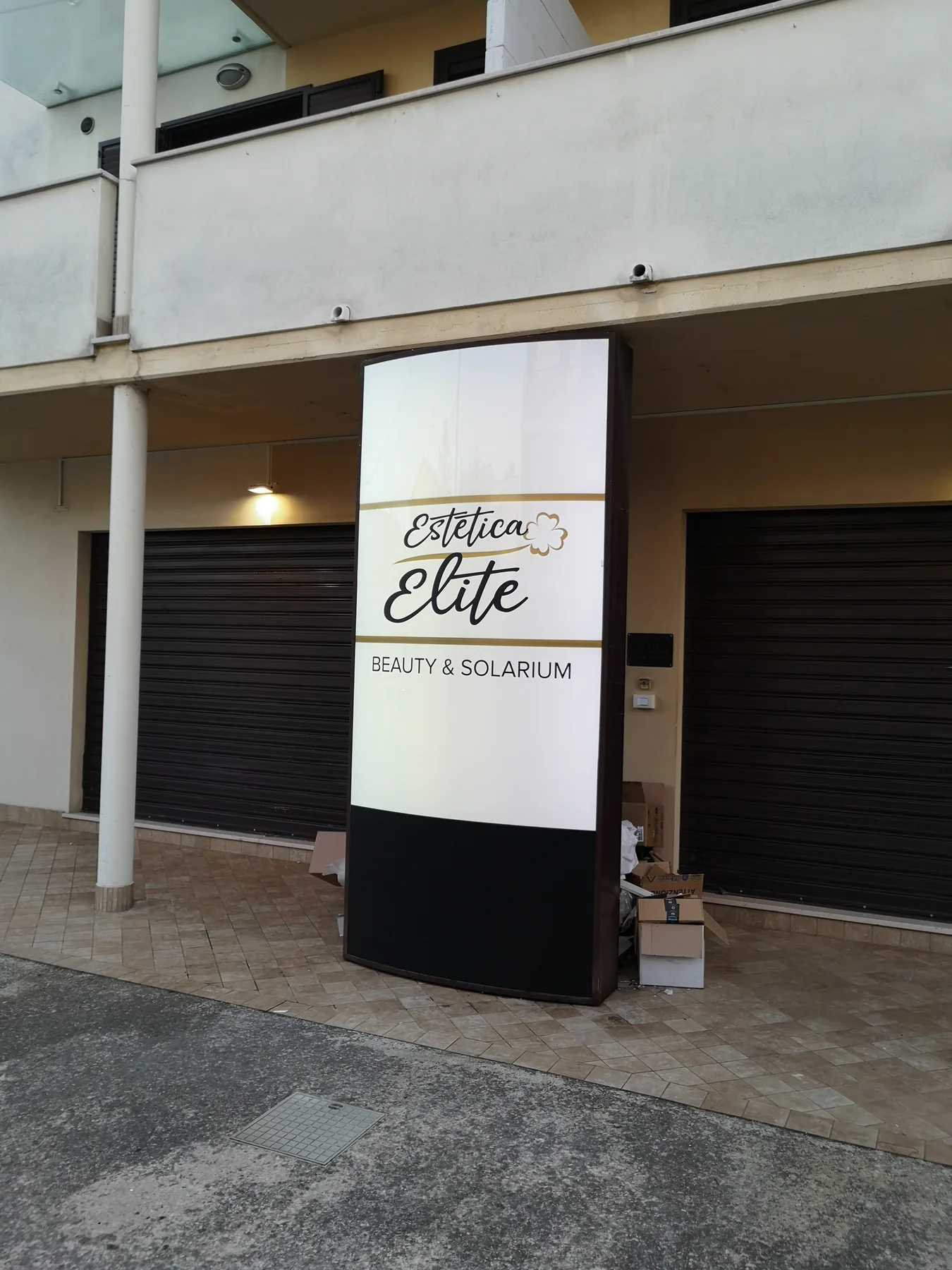 Totem luminoso Estetica Elite