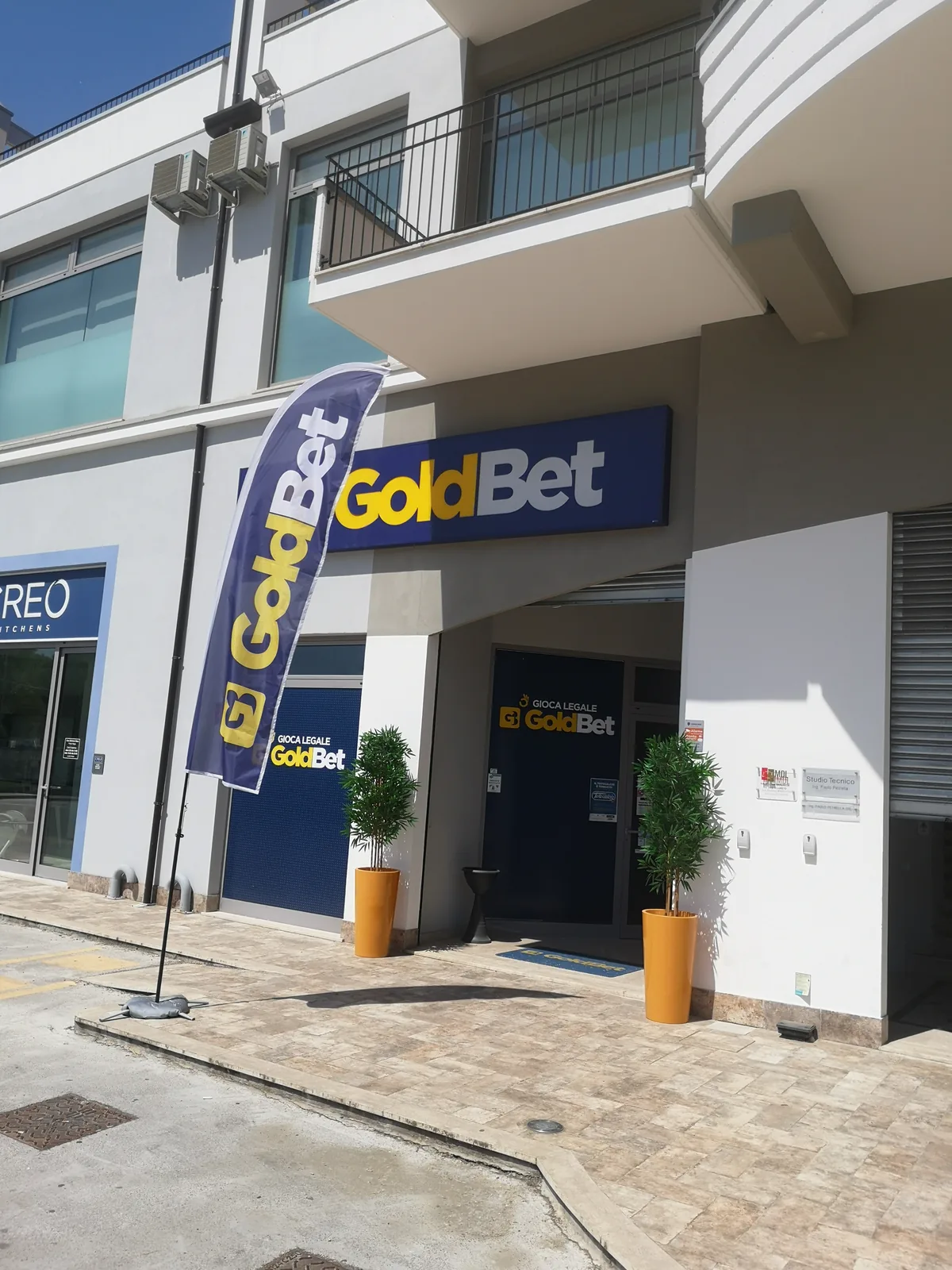 Insegna esterna GoldBet