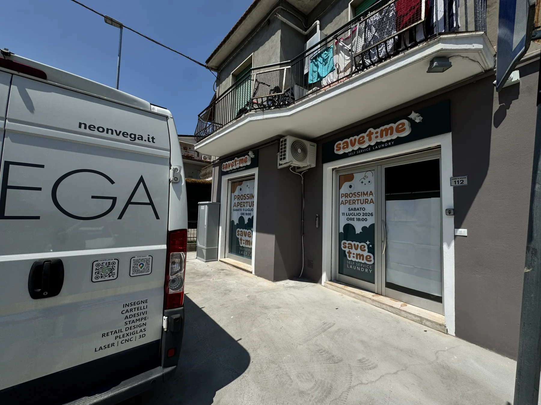 Facciata Save Time Self Service Laundry