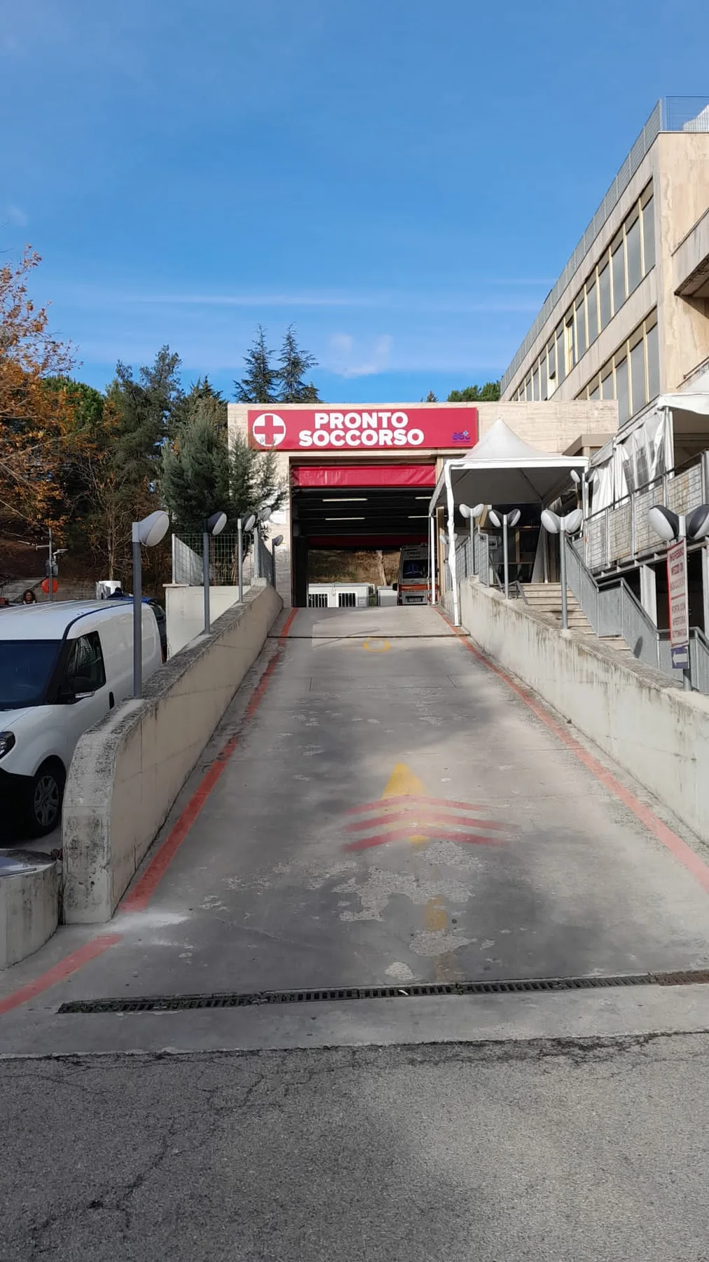 Insegna Pronto Soccorso