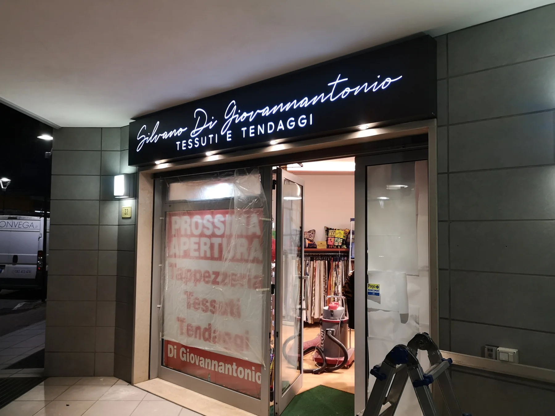 Insegna Silvano Di Giovannantonio Tessuti e Tendaggi