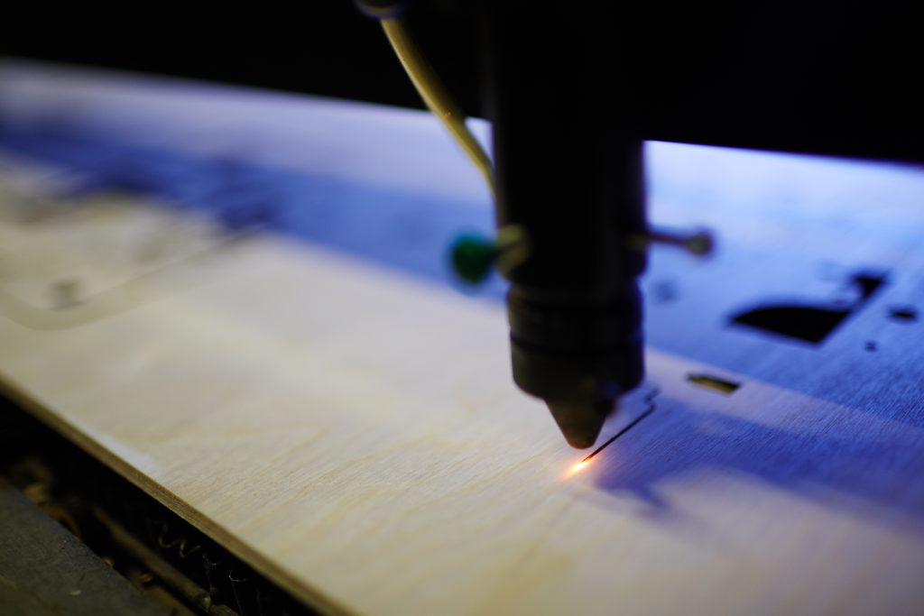 Incisione laser su materiale
